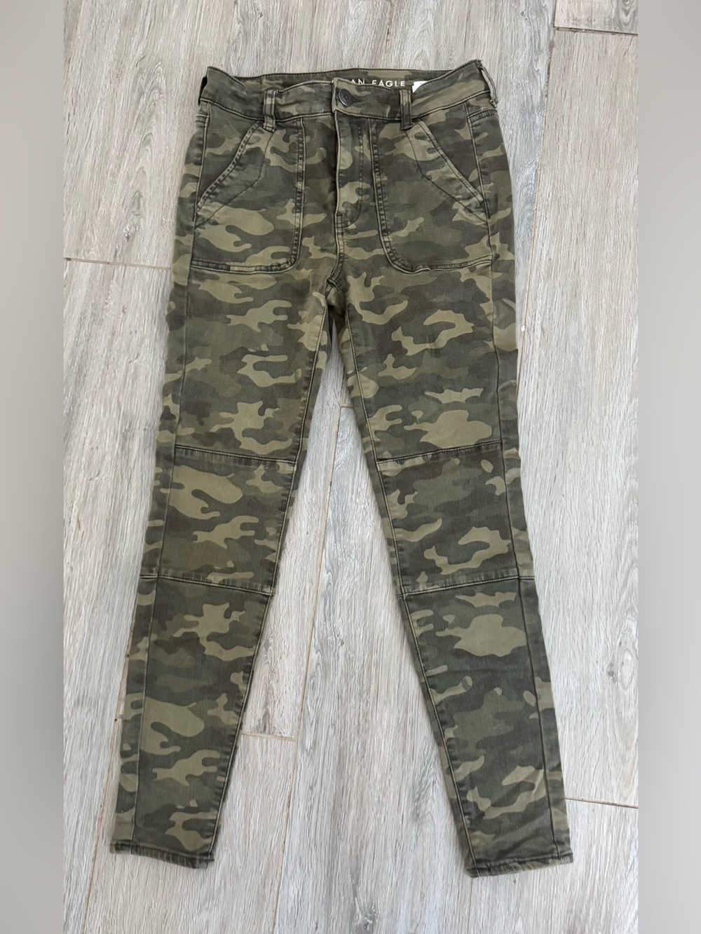 American Eagle Outfitters High Rise Jegging Camo Skinny Jeans - Olive/Khaki